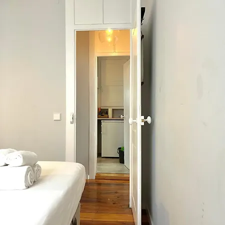 Apt Manuel Bernardes 2Q junto à Praça das Flores Appartamento